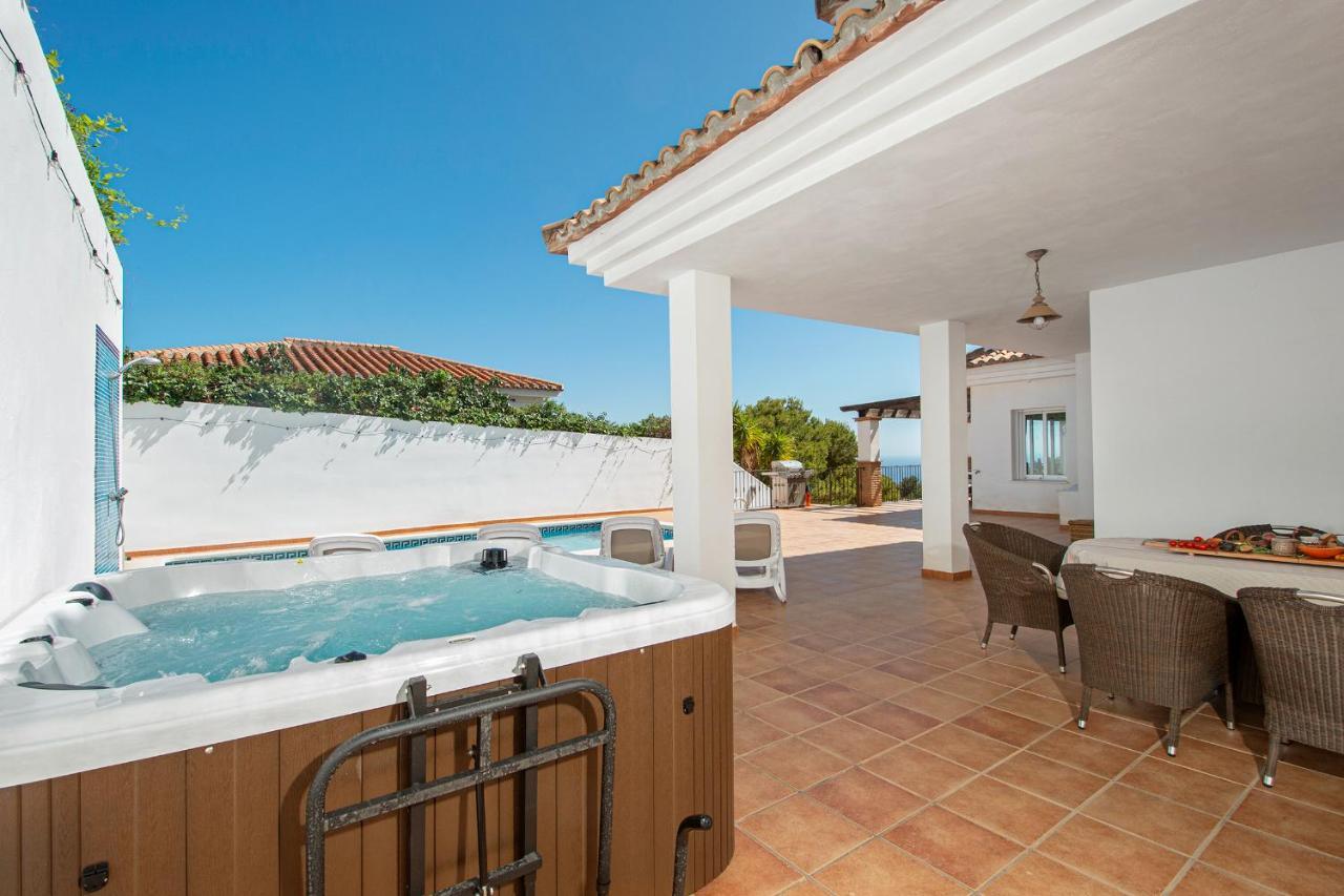 Villa La Colina With Heated Pool And Jacuzzi Salobrena Exterior photo